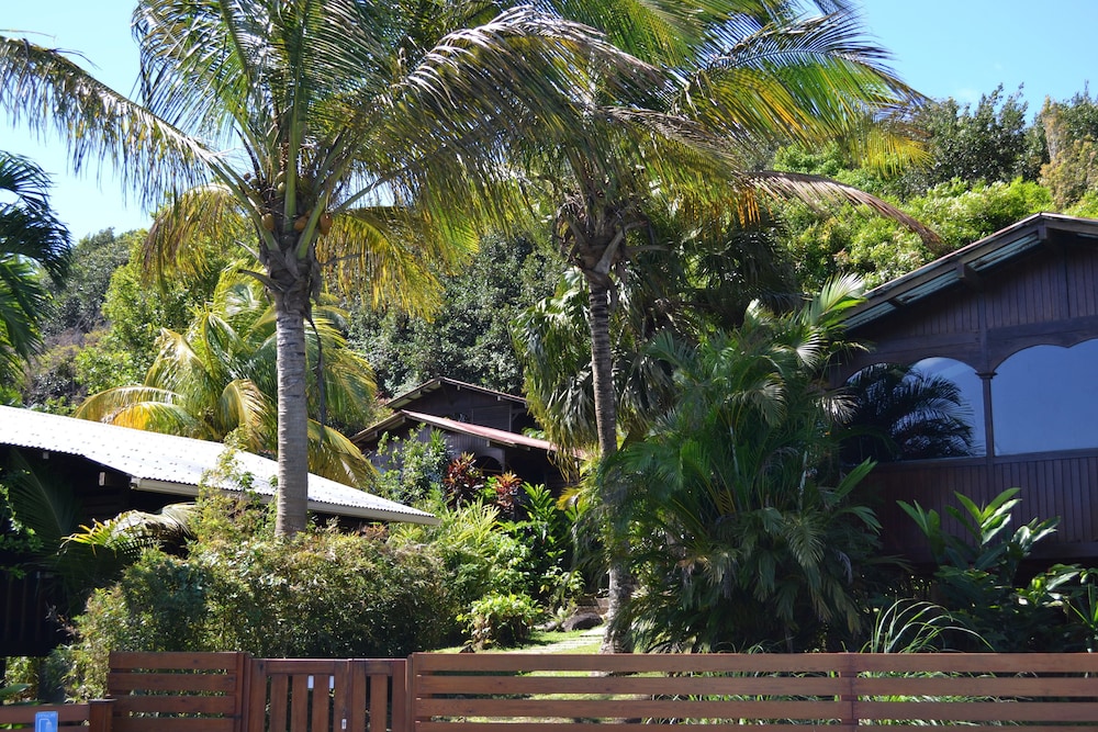 Piton Bungalows 43/50