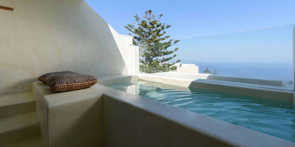 Divelia East Suites 28/48