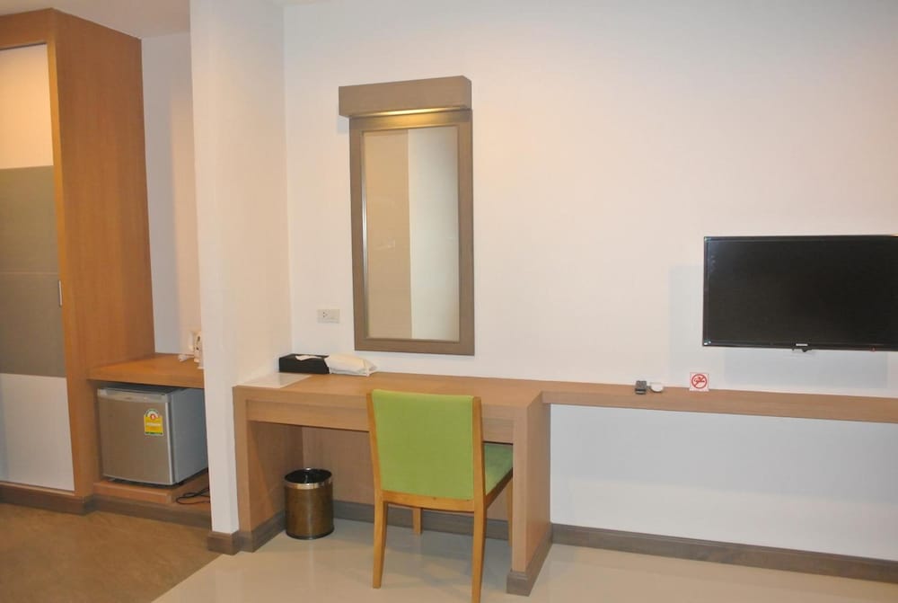 S Tara Grand Hotel 33/44