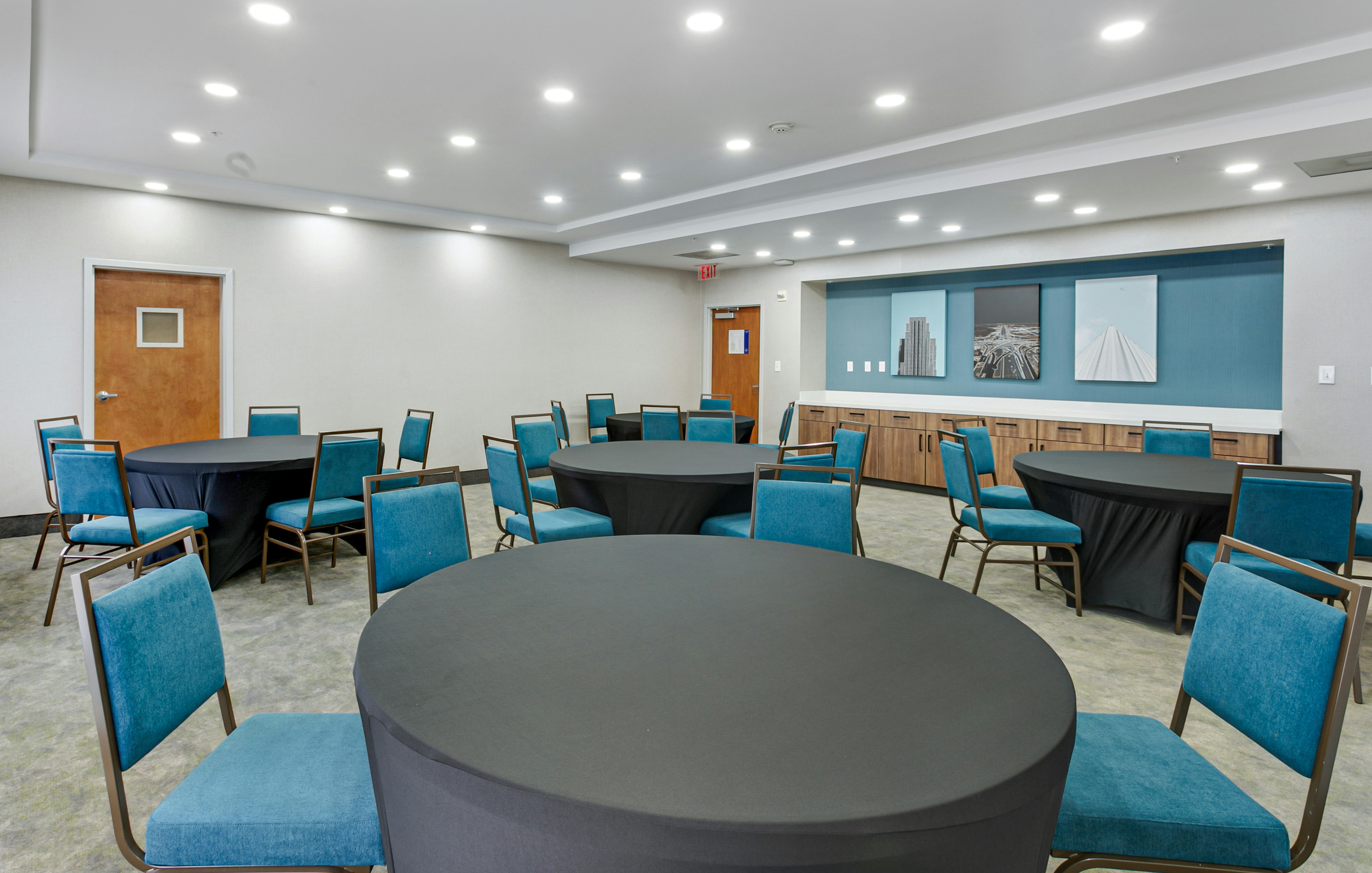 Hampton Inn Houston-Pearland 76/81