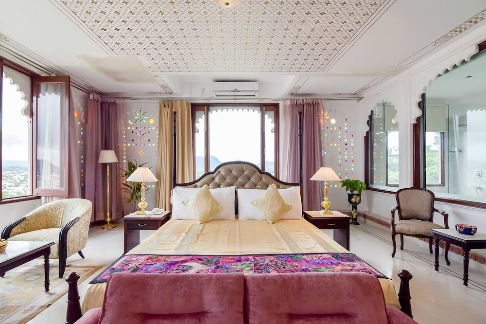 Raj Kuber Udaipur 19/33