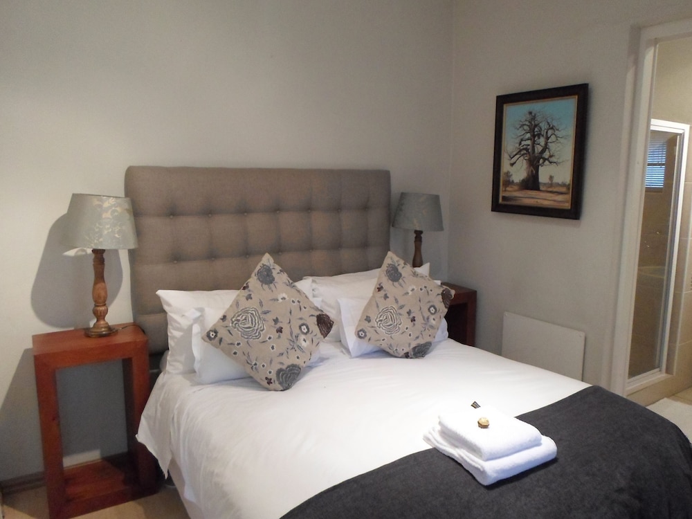 Melville Turret Guesthouse 12/27
