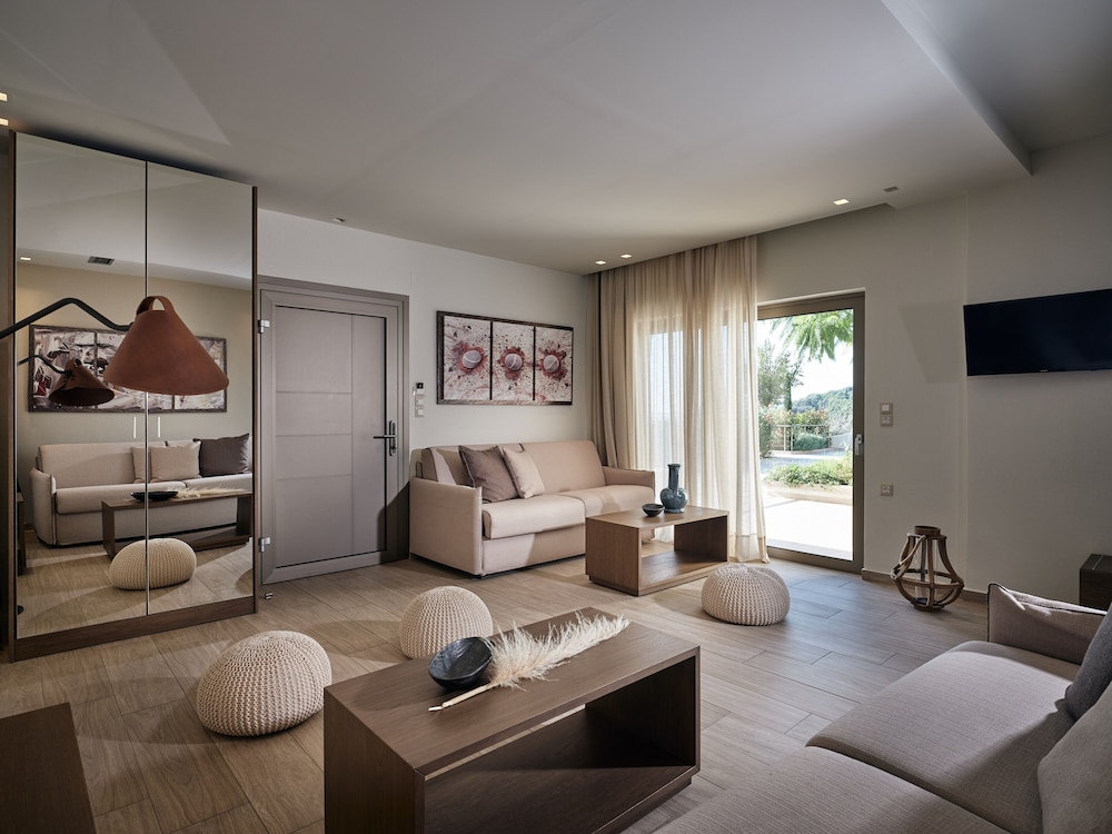 Prima Vista Beachfront Boutique Hotel 35/60