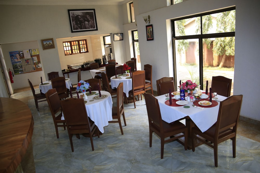 Sangana Lodge 37/50