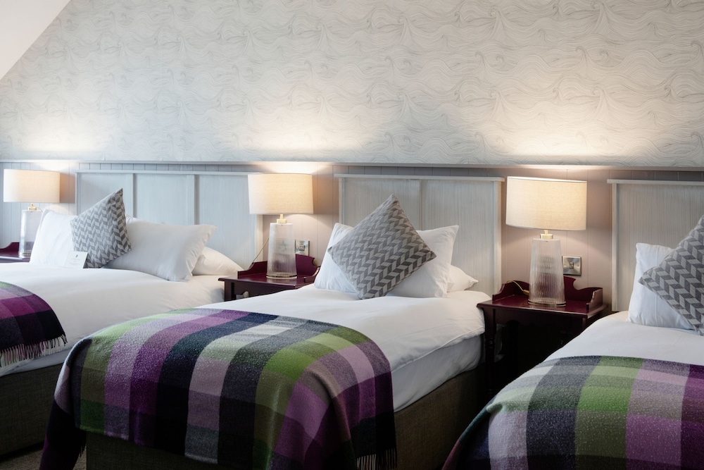Armada Hotel 13/40
