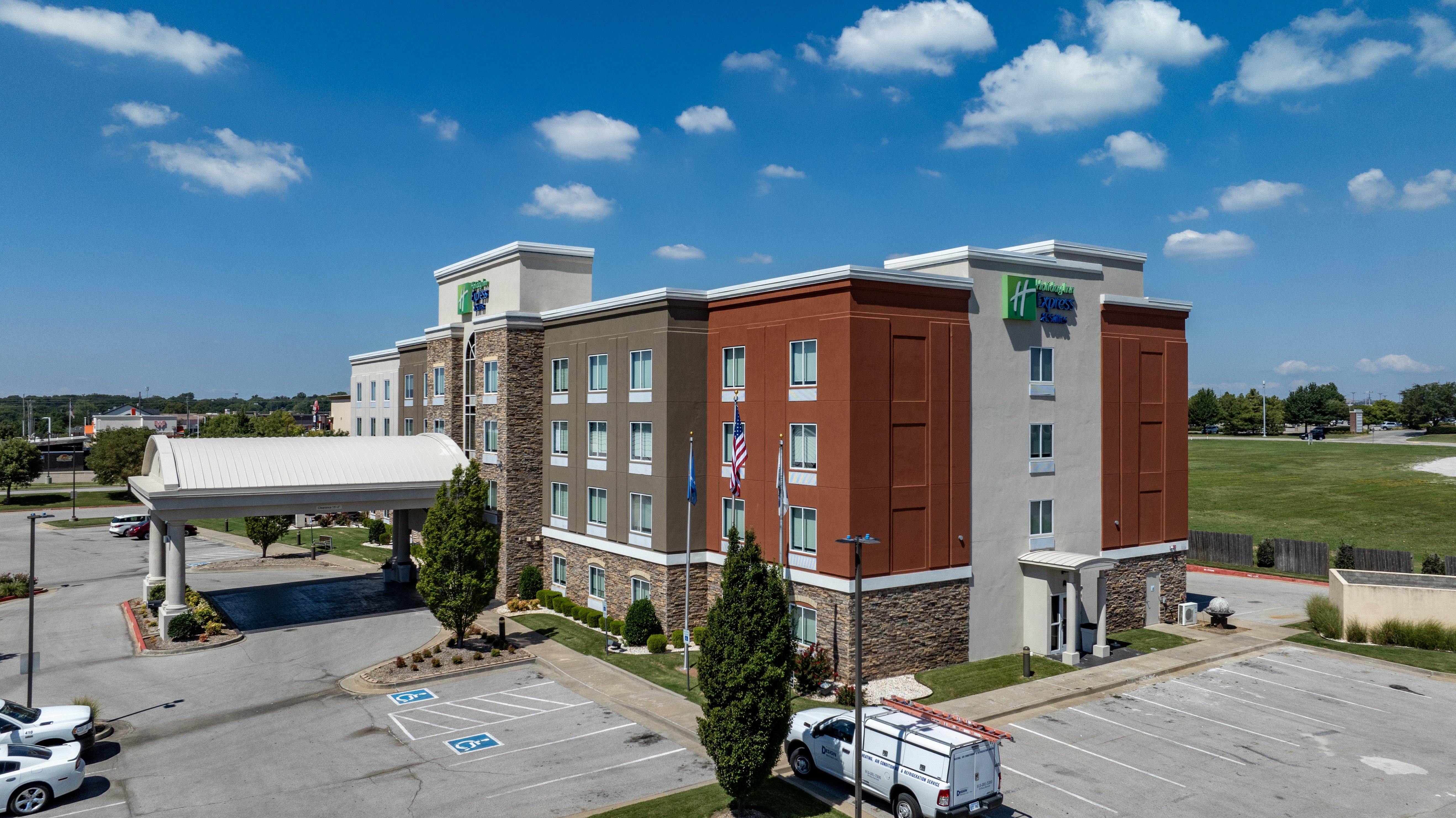 Holiday Inn Express Hotel & Suites Tulsa South Bixby 47/50