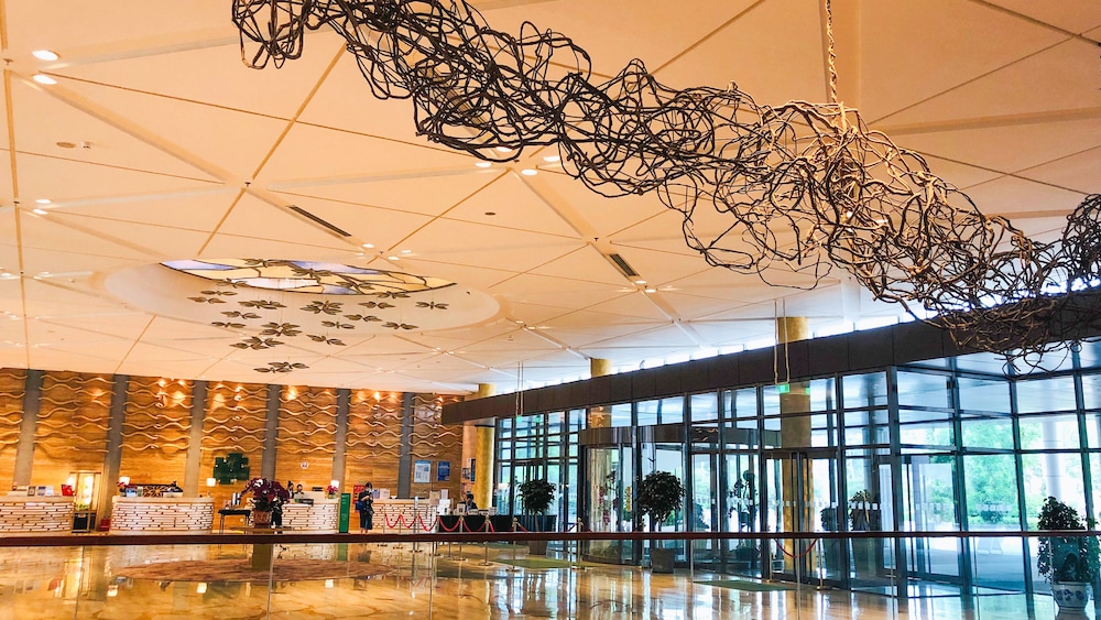 Holiday Inn Beijing Shijingshan Parkview 33/78
