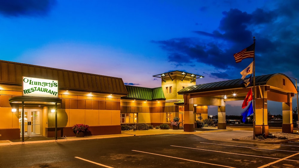 Rock Island Inn & Suites Marshalltown 46/55