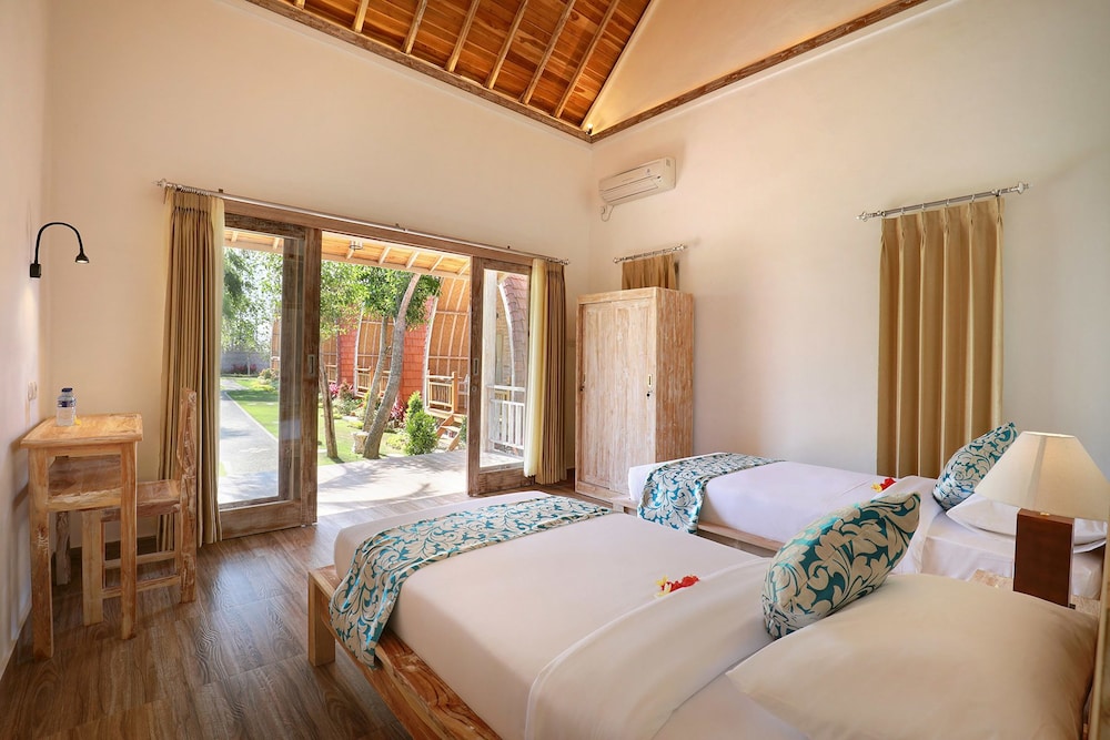 DELUXE, TWIN BEDS
