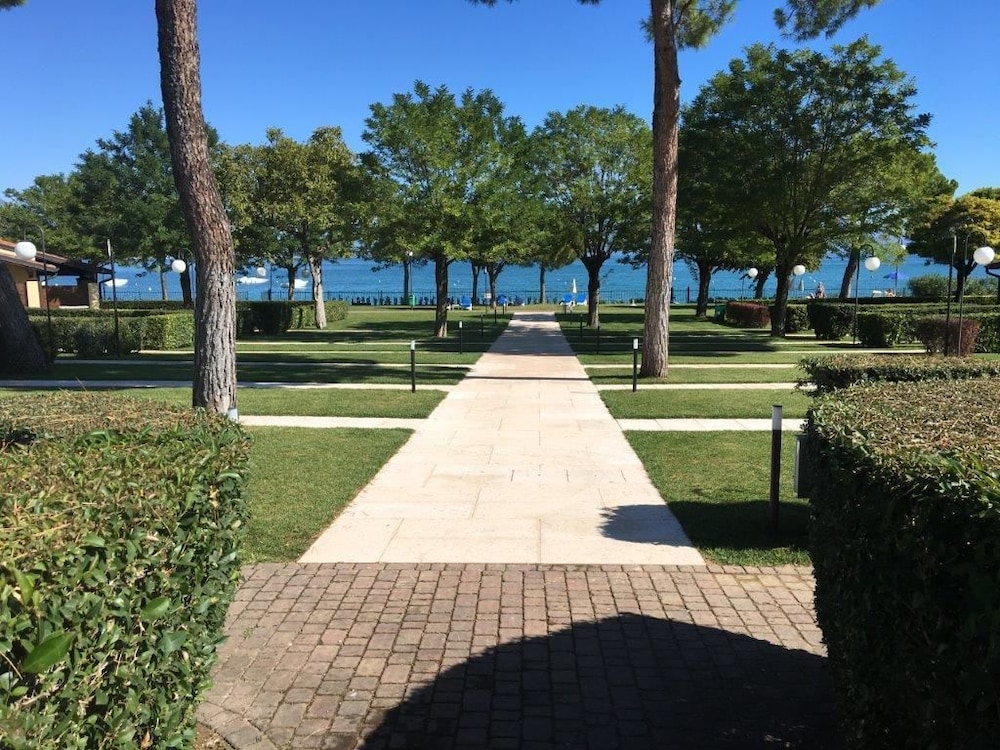 Le Corti Del Lago 21/29