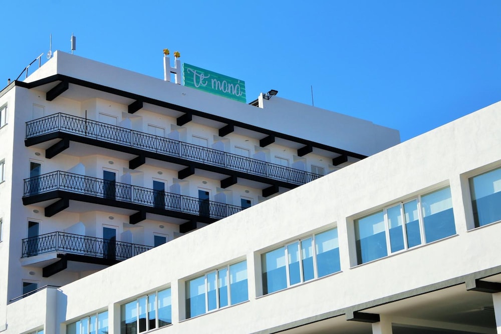 Te Mana Hotel 6/38