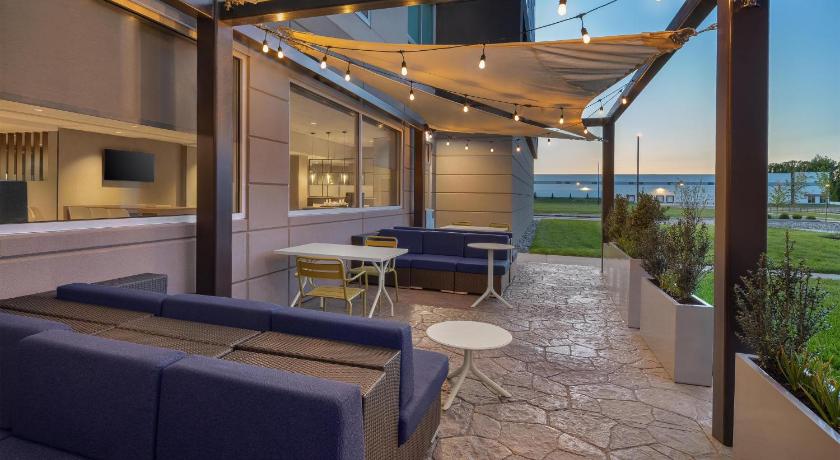 Home2 Suites by Hilton Burlington, NJ 17/36