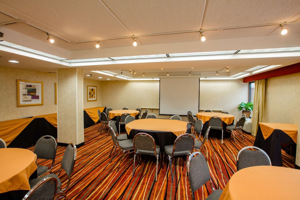 Hampton Inn Atlanta-Northlake 38/43