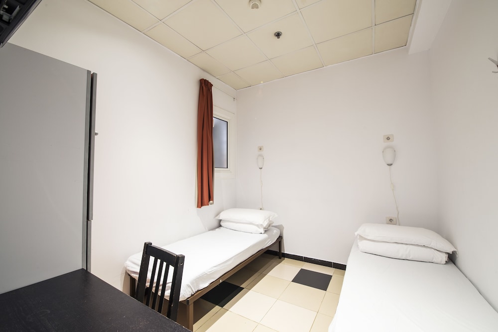 Safestay Passeig de Gracia - Adults Only 18/33
