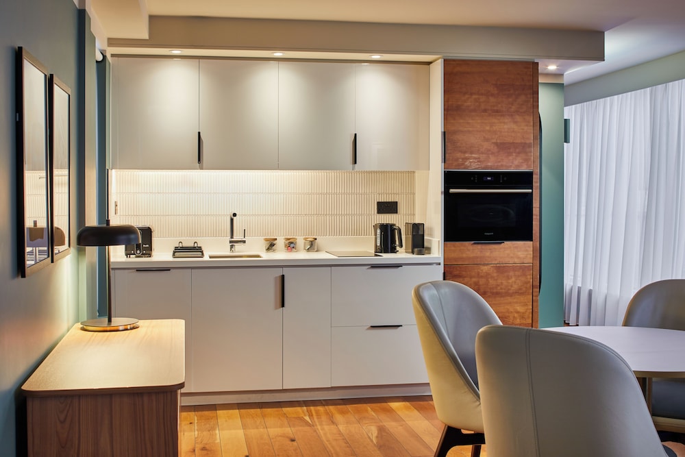 Blueprint Living 66 Turnmill Street 40/46