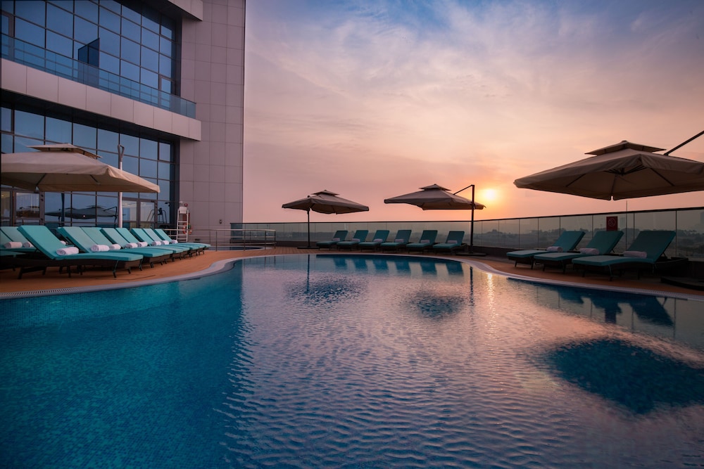 Millennium Place Barsha Heights Hotel 60/61