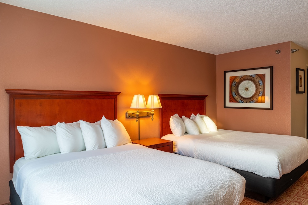 North Country Inn & Suite 20/44