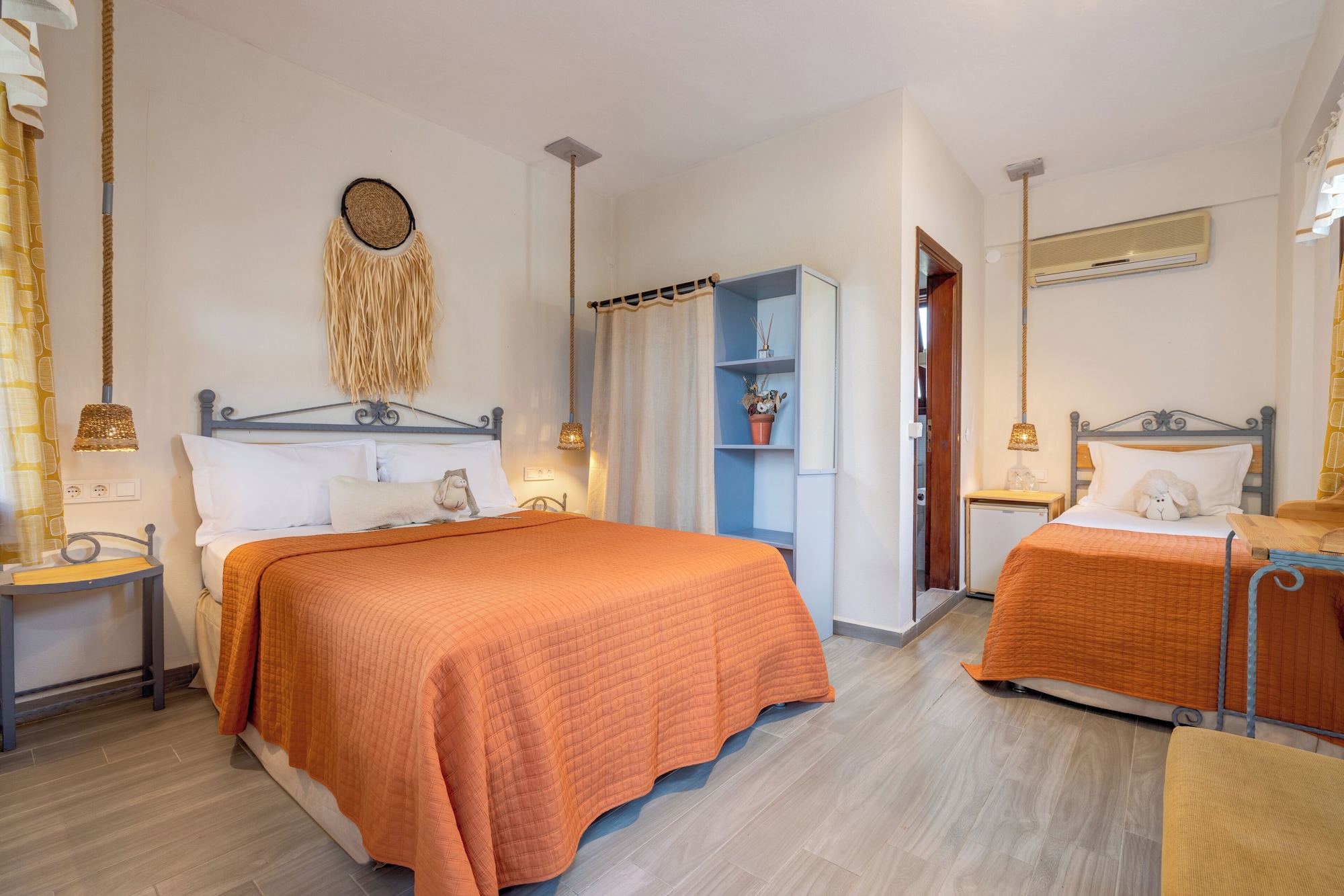 غرفة قياسية بسرير مزدوج وسرير فردي بشرفة، Aral Tatil Ciftligi 4/6