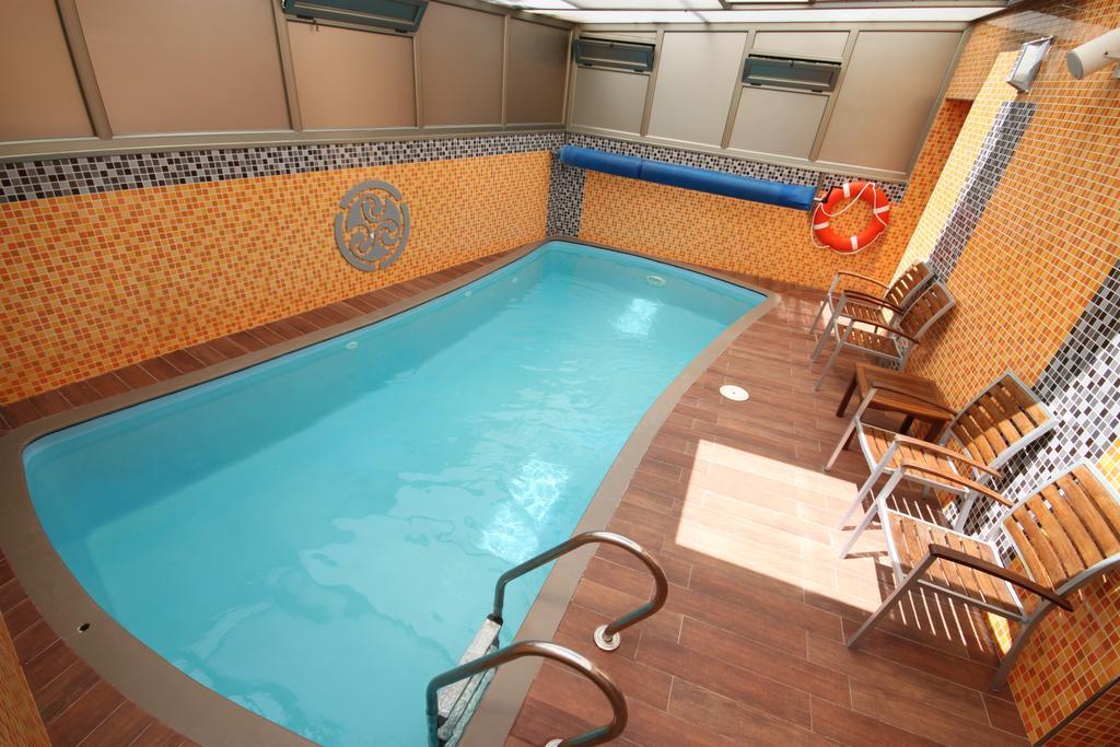 APARTAMENTOS TRISQUEL 10/20