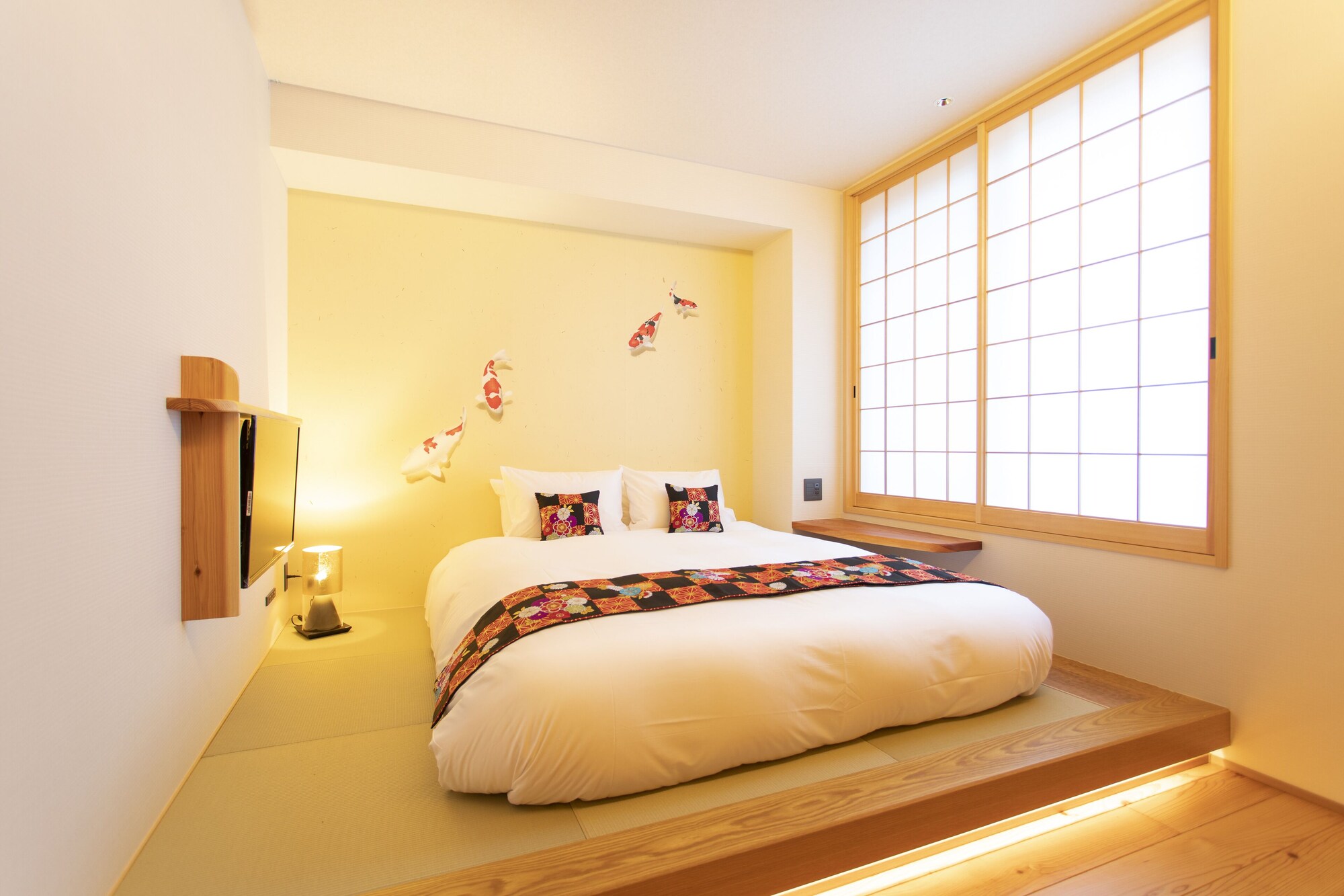 JAPANESE, MODERN, QUEEN BED