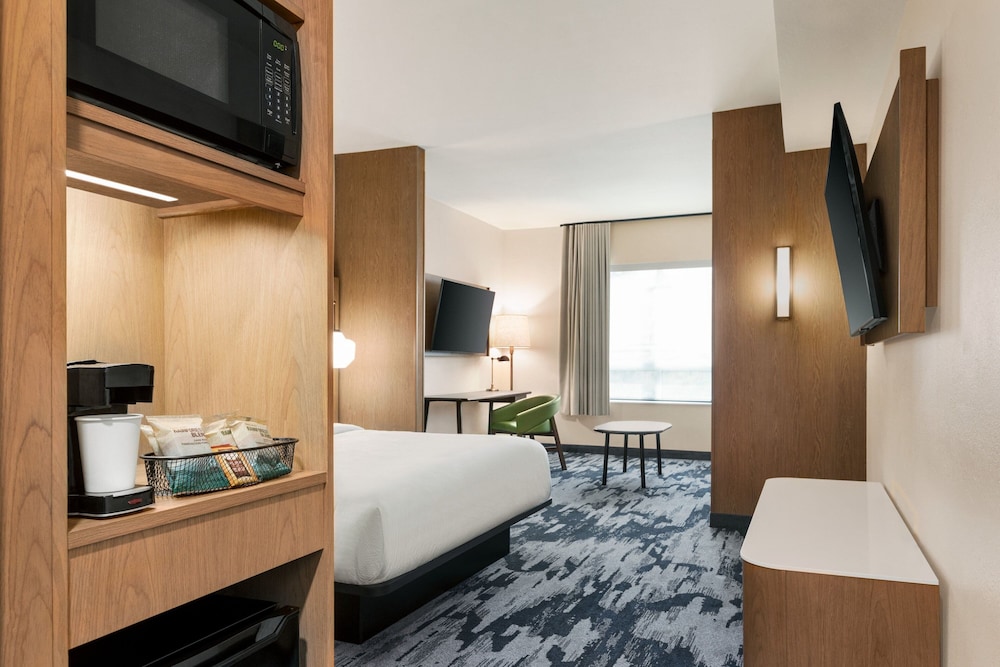 Fairfield Inn & Suites by Marriott Bonita Springs 7/31