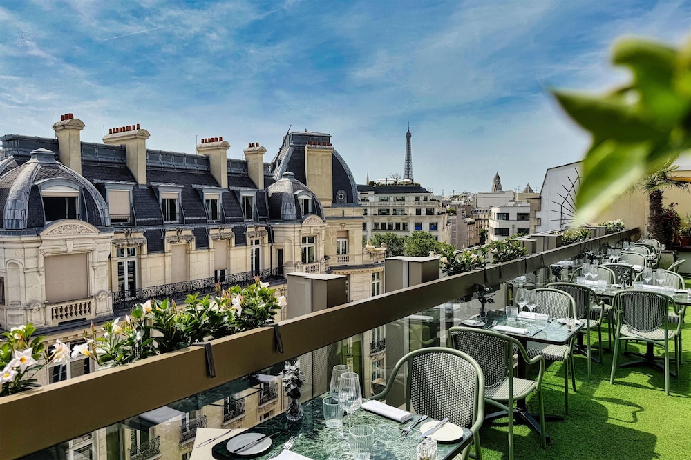 Warwick Paris Champs-Elysees 59/64