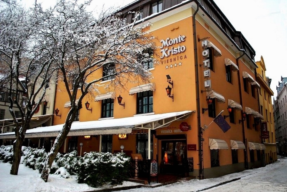 Monte Kristo Hotel 8/95