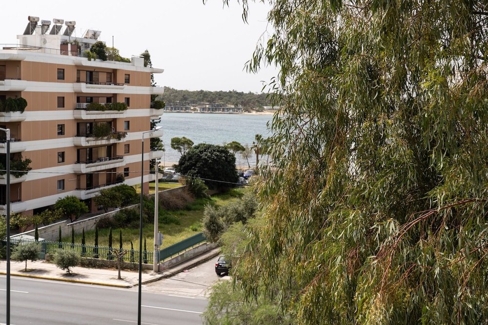 Four Seasons Hotel Glyfada 9/58