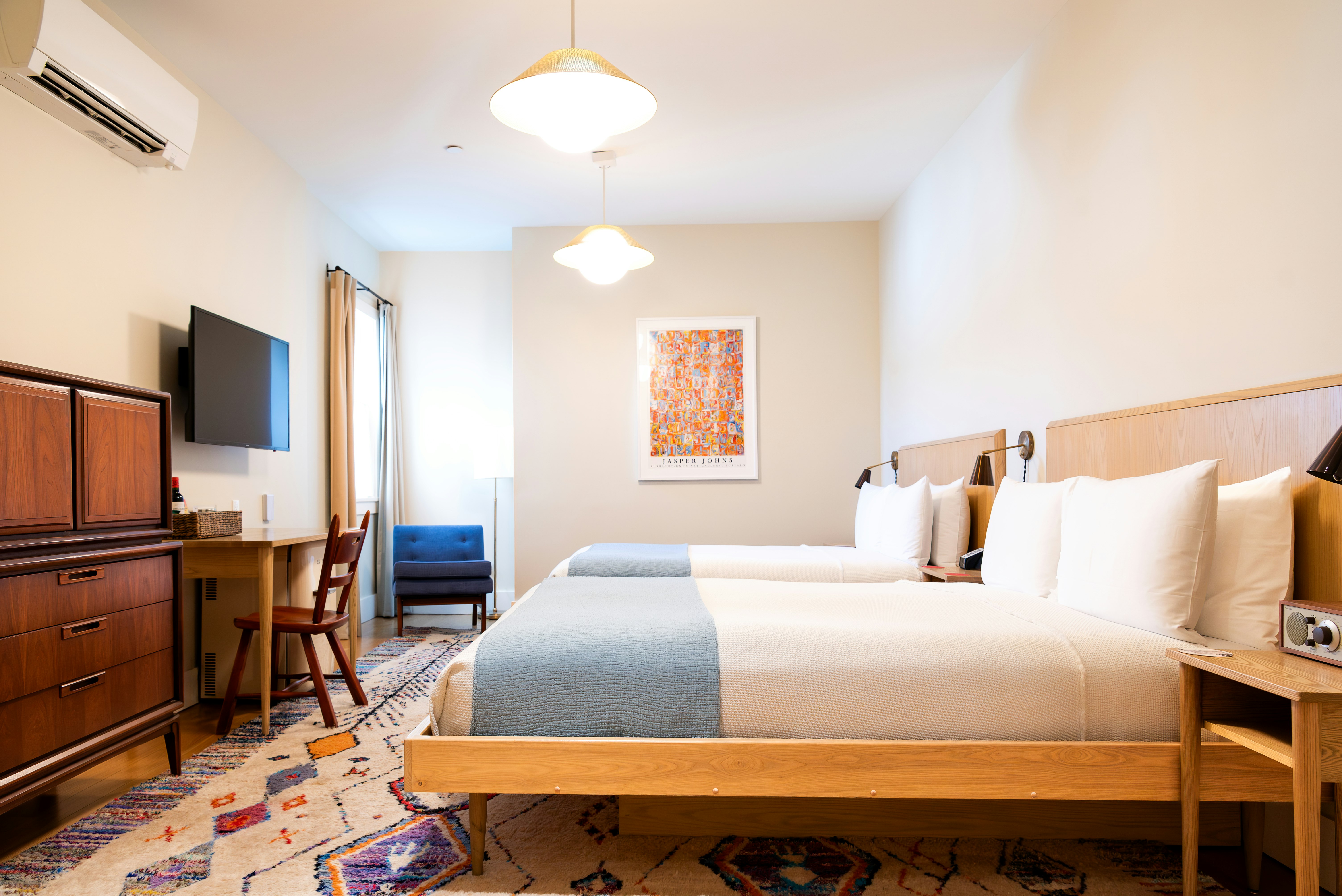 HOTEL KINSLEY 6/44