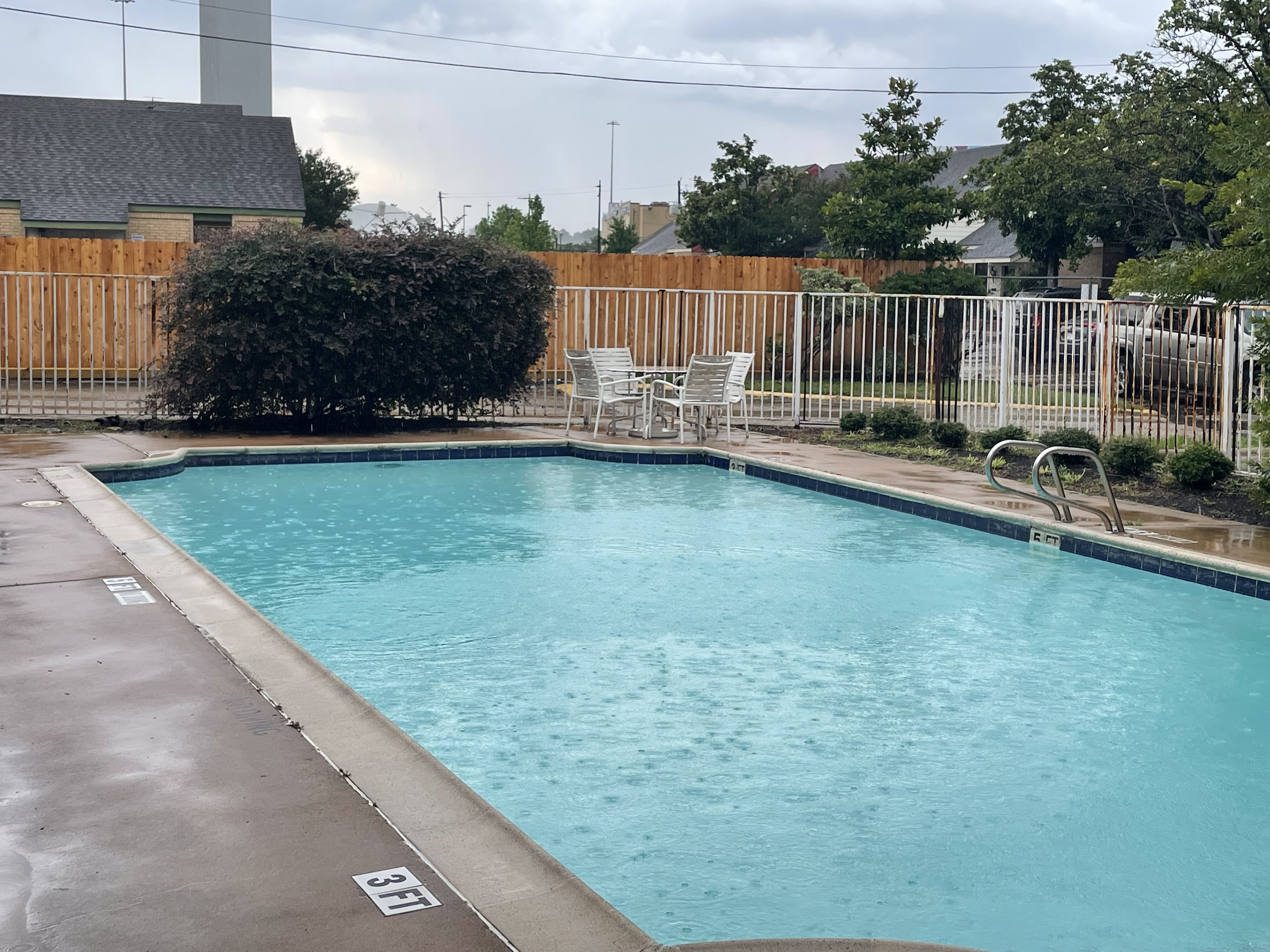 America Apos S Inn Houston 38/40