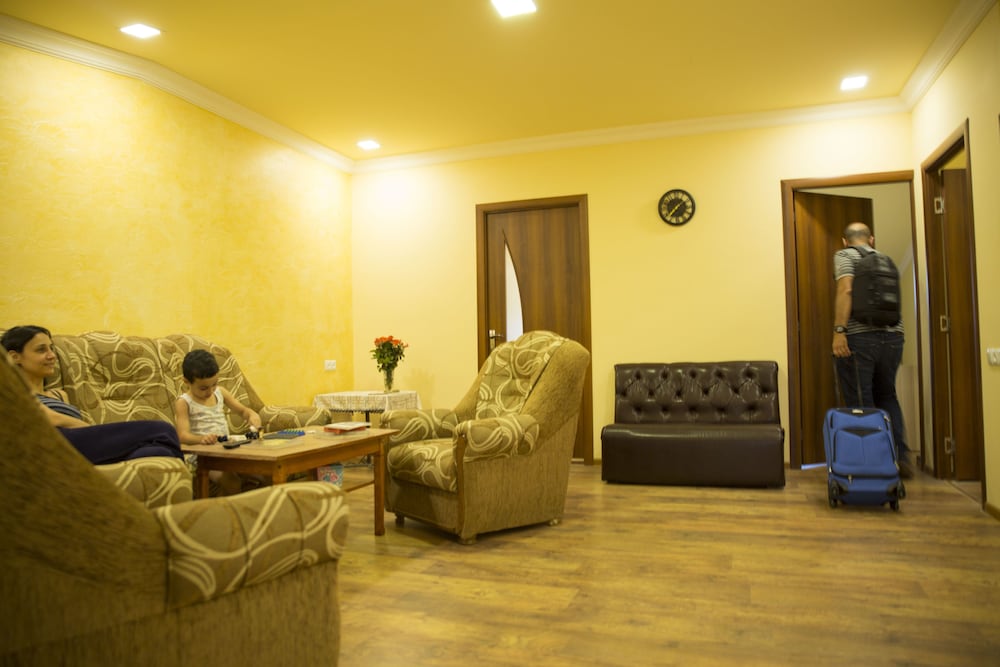 Your Hostel 20/33