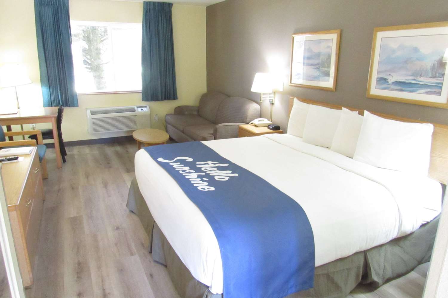 Days Inn by Wyndham Ocean Shores 3/9