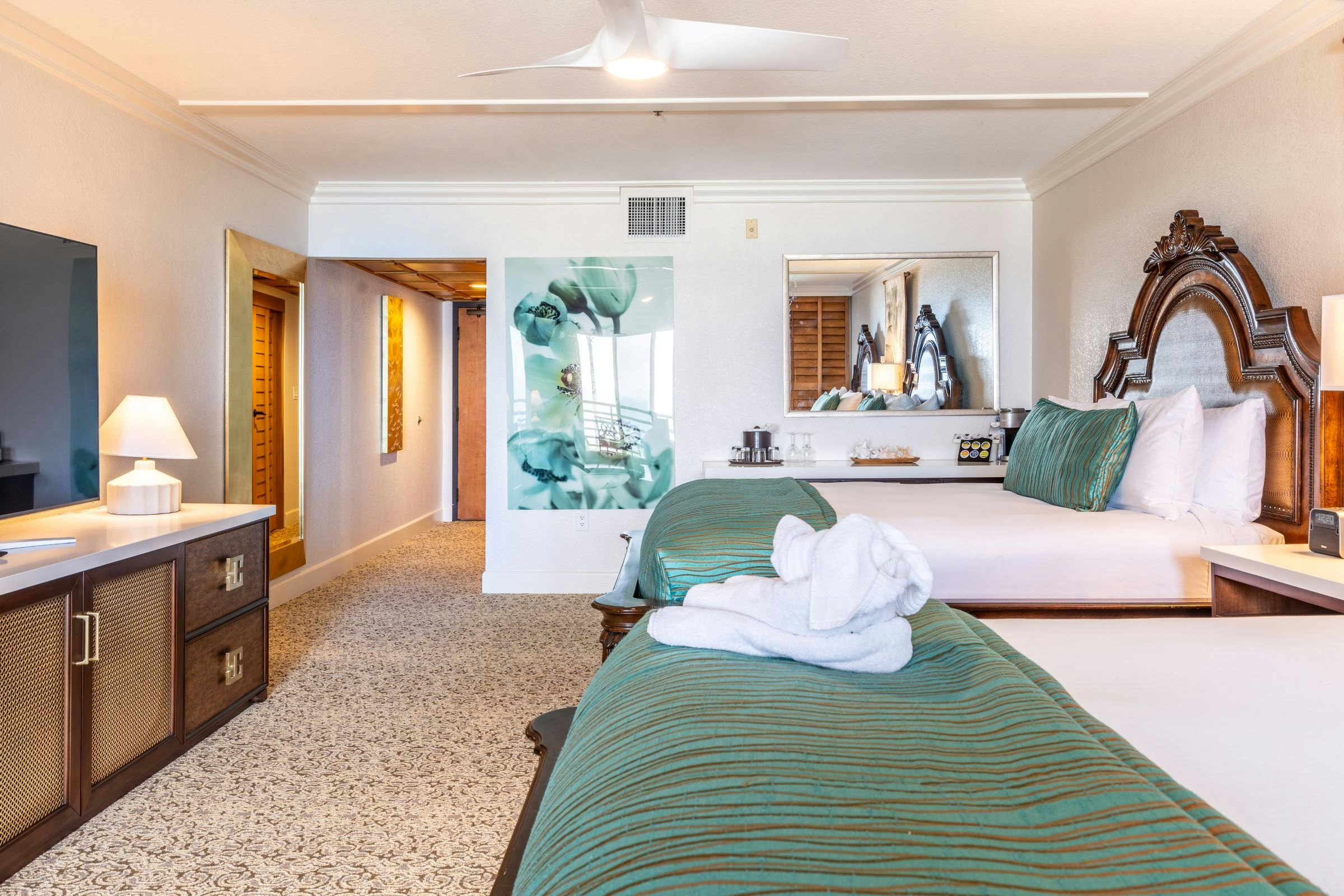 Pacific Terrace Hotel 35/92