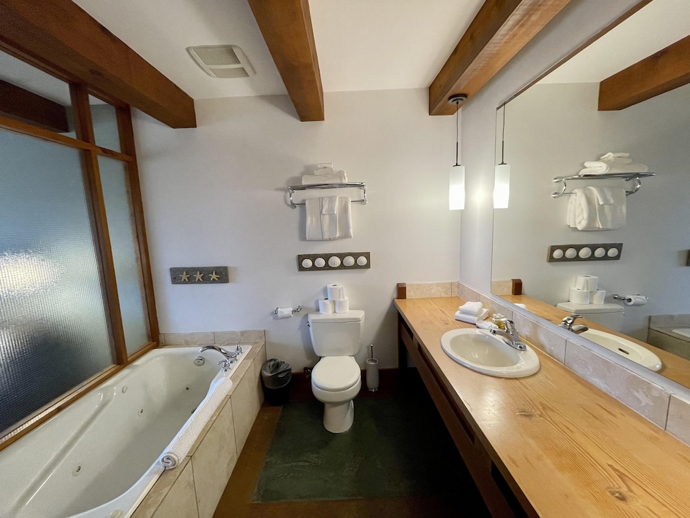 Seaside Ucluelet Hotel 29/34