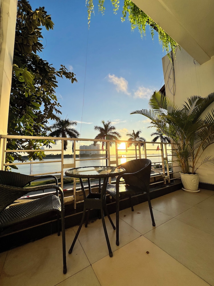Jaya Inn 25/50