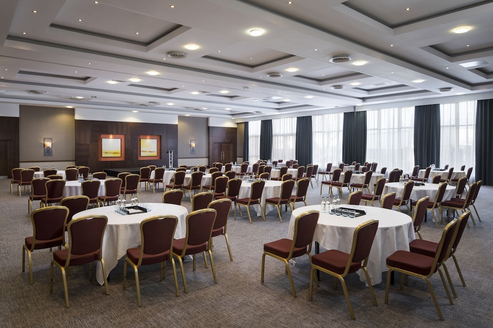 Ashford International Hotel & Spa 54/61