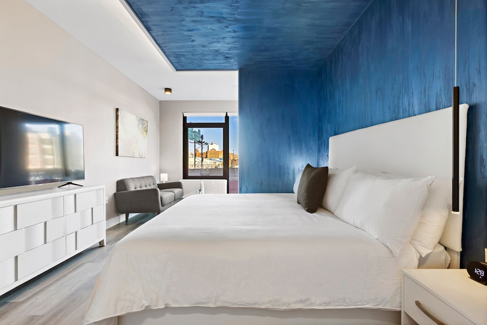 Global Luxury Suites at The Arches 14/50