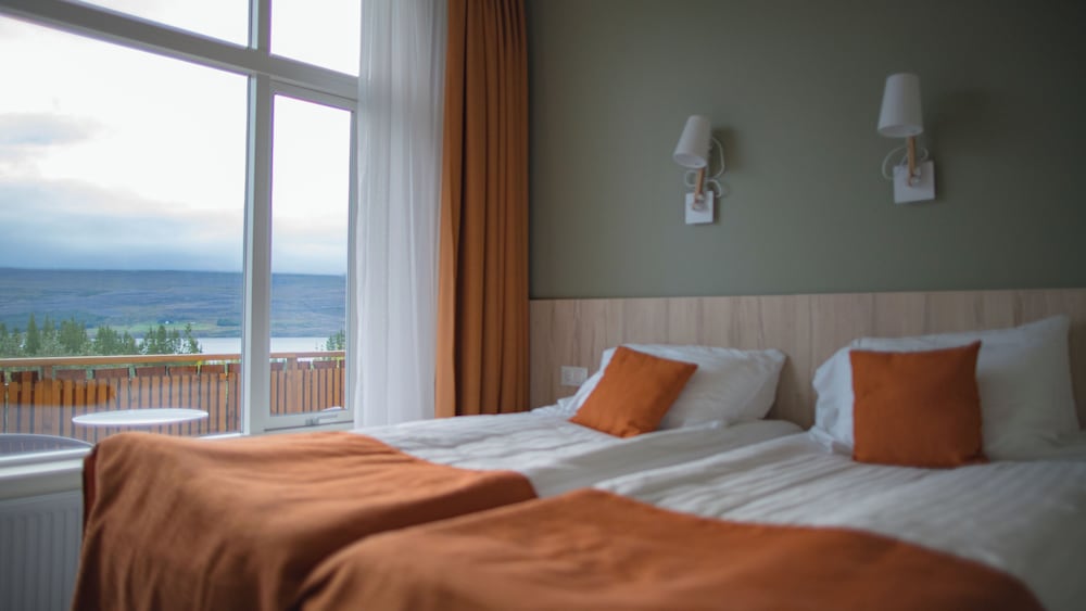 Superior, Queen Bed