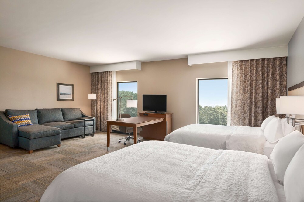 Hampton Inn & Suites Lavonia 7/38