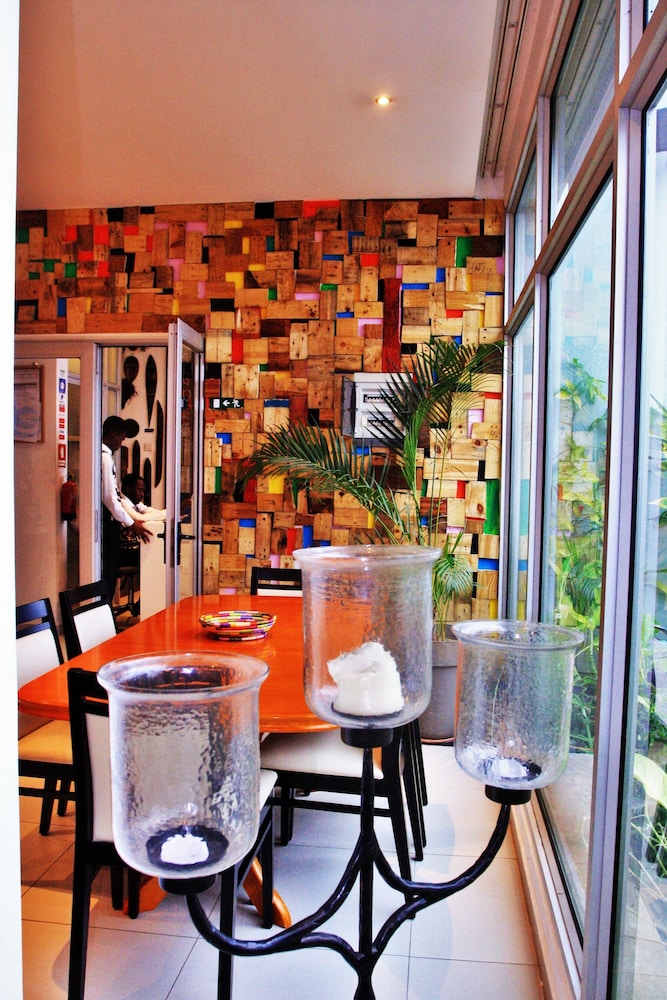 Thomson House Angola 41/62