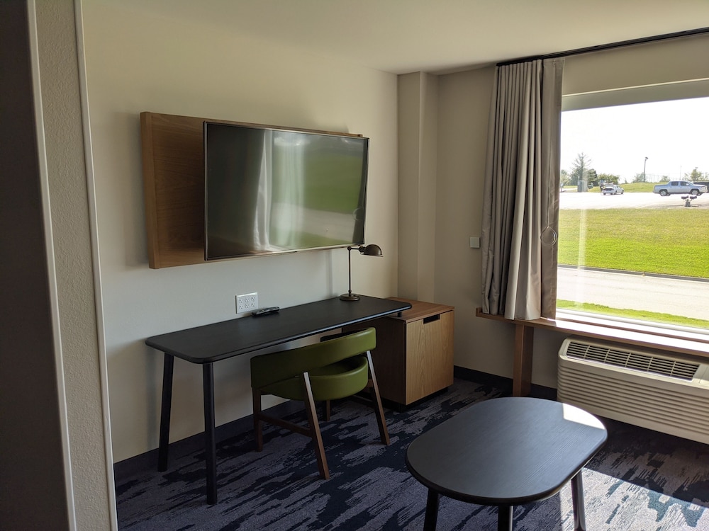 Fairfield Inn & Suites by Marriott Lincoln Crete 41/50