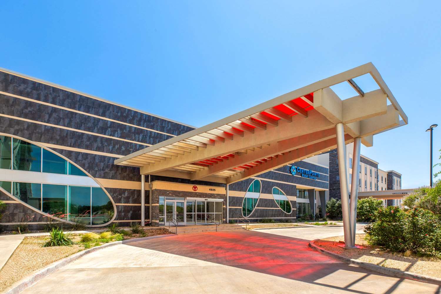 Days Inn & Suites by Wyndham Lubbock Medical Center 7/54