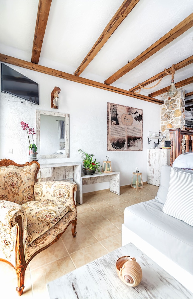 Limeri Traditional Guest House 32/50