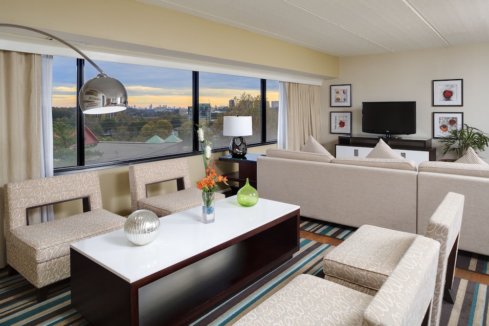 Hyatt Regency Suites Atlanta Northwest 35/65