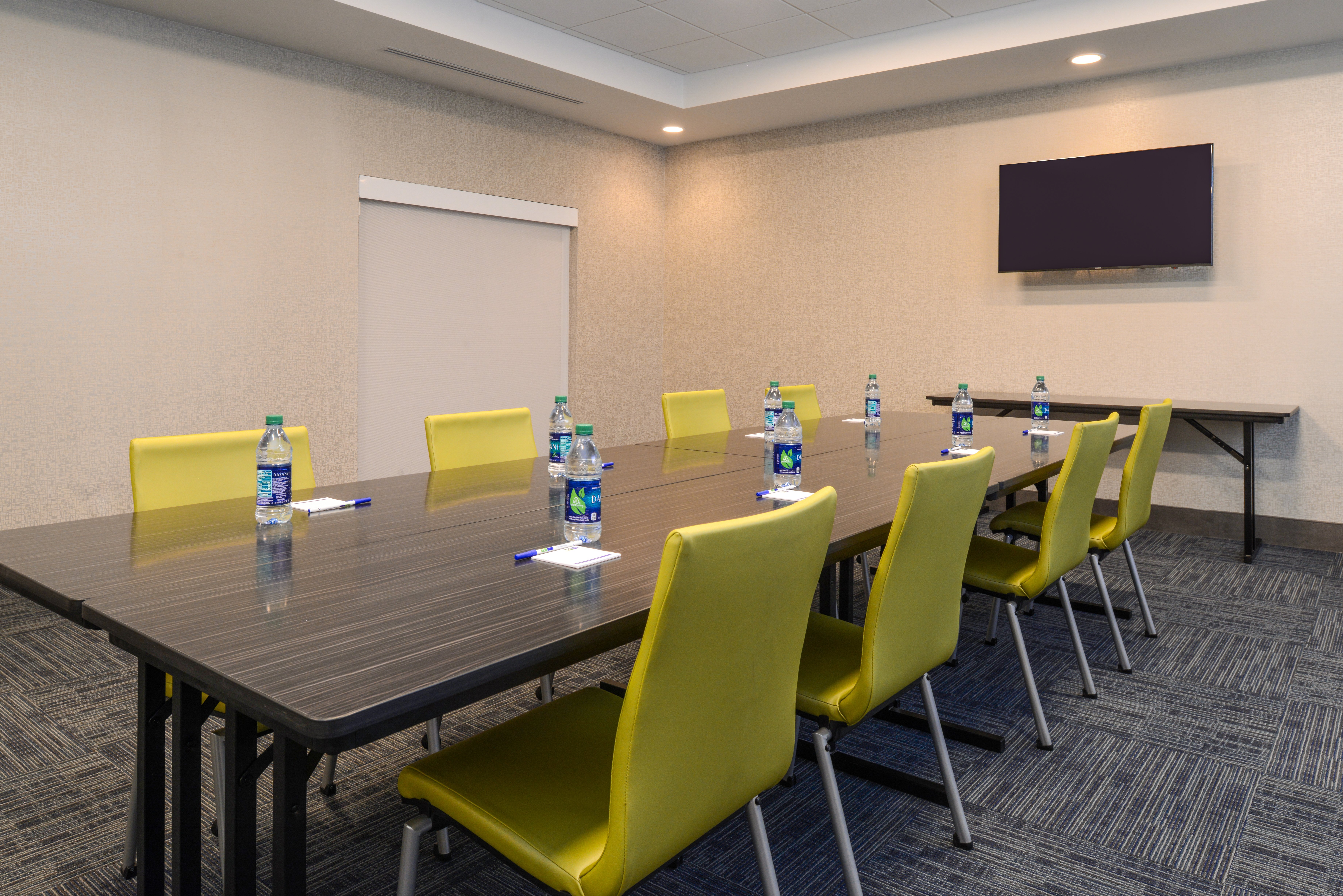 Holiday Inn Express Suites St Petersburg Seminole Area 60/74