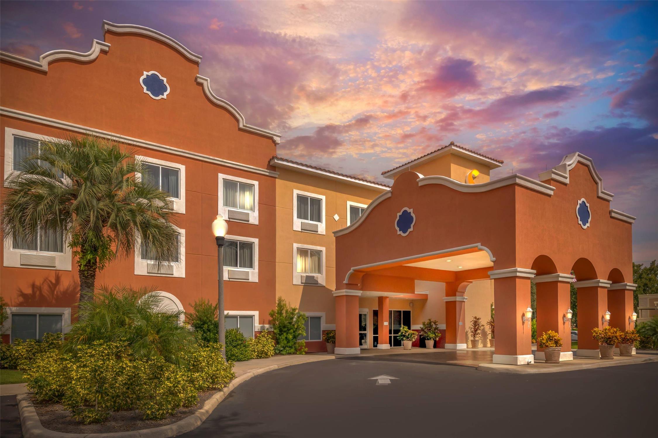 Comfort Suites Lady Lake - The Villages 3/18
