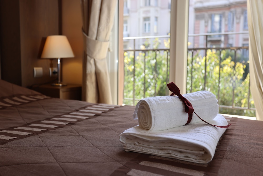 AEGEON HOTEL 36/50