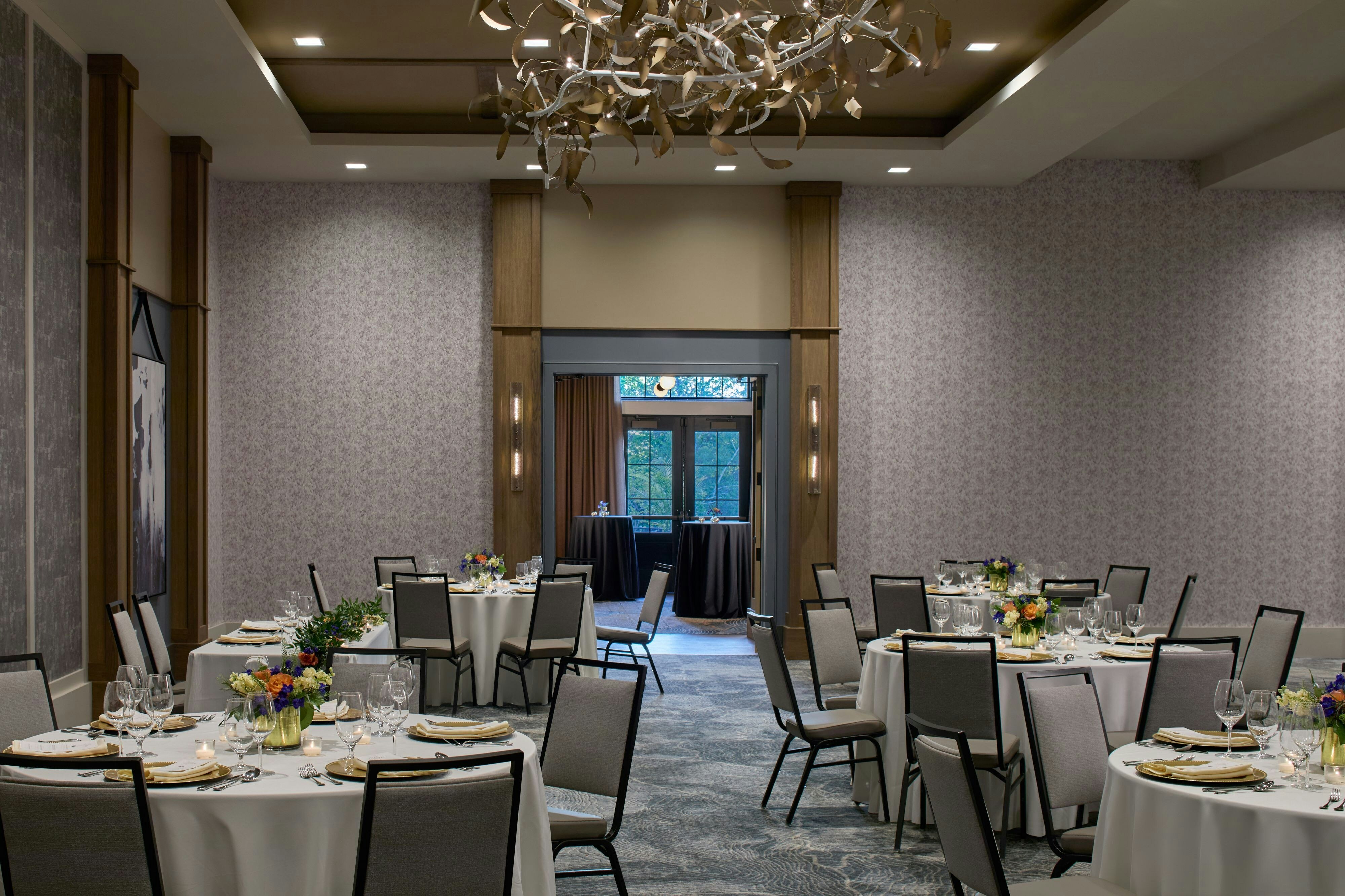 Longfellows Hotel & Restaurant 26/35