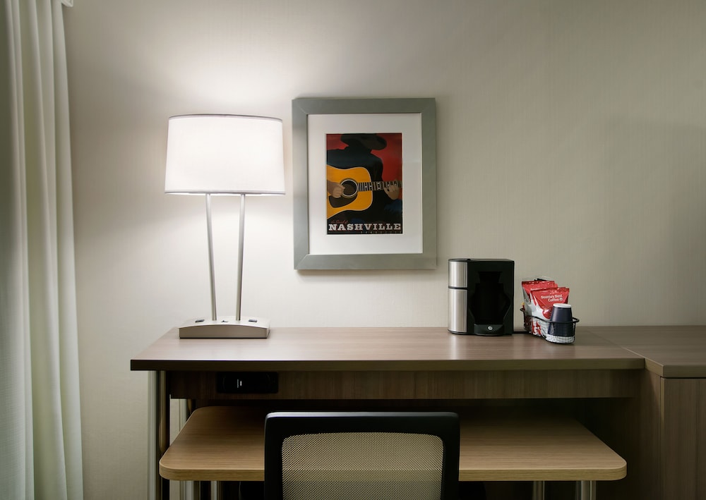 Holiday Inn Nashville-Vanderbilt (Dwtn) 68/82