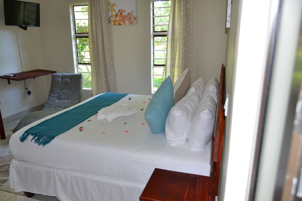 Chobe Sunset Chalets 6/49